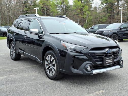 Crystal Black Silica 2023 Subaru Outback Touring XT