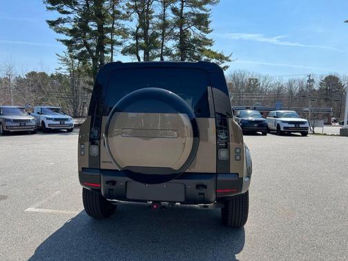 Stone 2026 Land Rover Defender P400 X-Dynamic SE