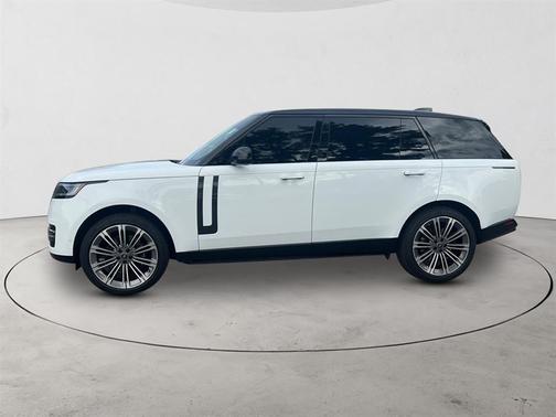 2025 Land Rover Range Rover P530 SE 7 Seat