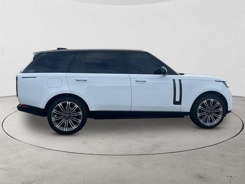 2025 Land Rover Range Rover P530 SE 7 Seat