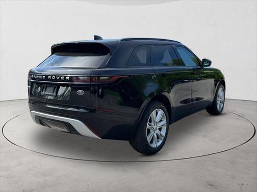 2026 Land Rover Range Rover Velar P250 SE R-Dynamic