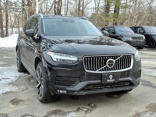 2020 Volvo XC90 T6 Momentum