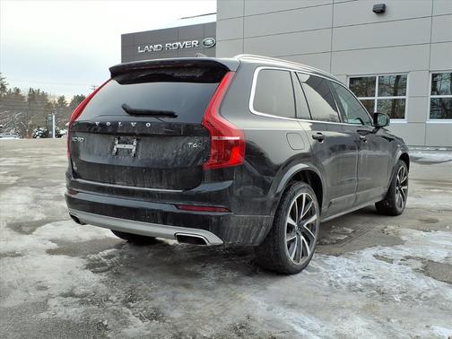 2020 Volvo XC90 T6 Momentum