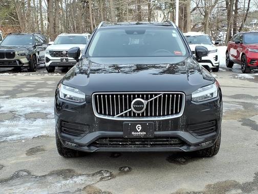 2020 Volvo XC90 T6 Momentum
