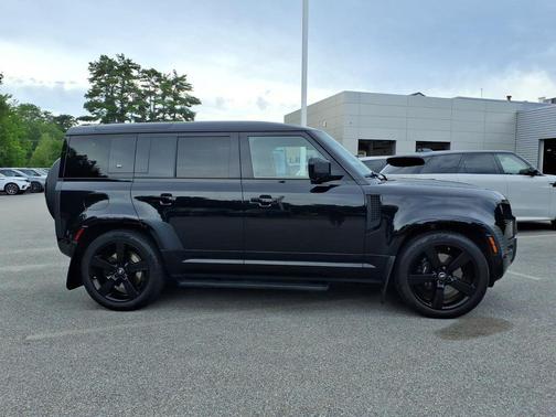 Santorini Black Metallic 2024 Land Rover Defender 110 V8