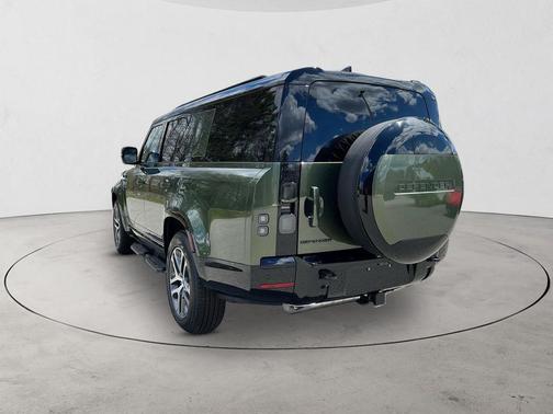 Woolstone Green Metallic 2026 Land Rover Defender X-Dynamic SE