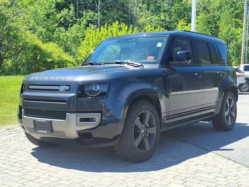 Carpathian Grey Premium Metallic 2024 Land Rover Defender 110 P400 X-Dynamic SE