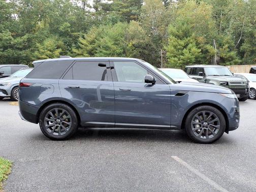 Varesine Blue Metallic 2025 Land Rover Range Rover Sport SE