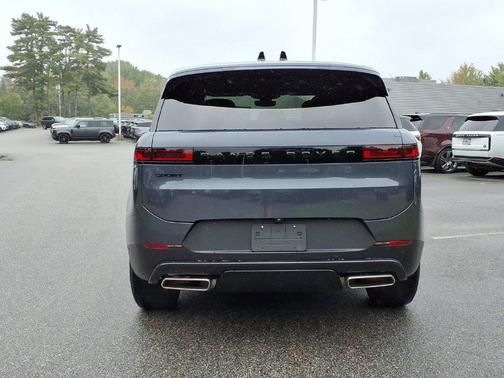 Varesine Blue Metallic 2025 Land Rover Range Rover Sport SE
