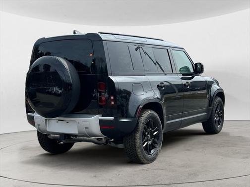 2025 Land Rover Defender 110 P300