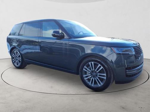 2025 Land Rover Range Rover P530 SE 7 Seat