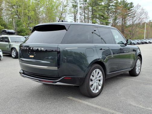 Belgravia Green Metallic 2024 Land Rover Range Rover P400 SE