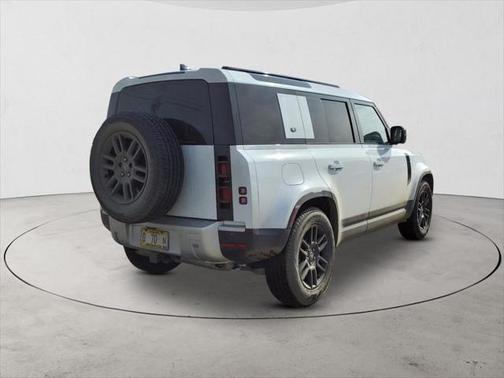 2024 Land Rover Defender 110 P300