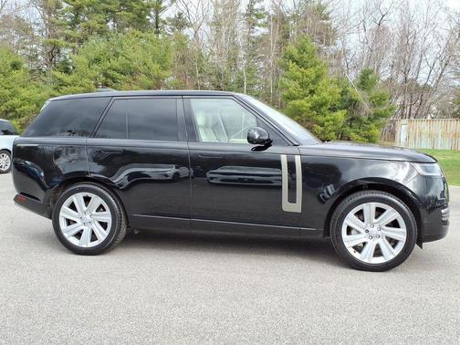 Santorini Black Metallic 2023 Land Rover Range Rover P530 SE