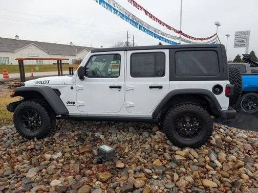 Bright White Clearcoat 2026 Jeep Wrangler Willys