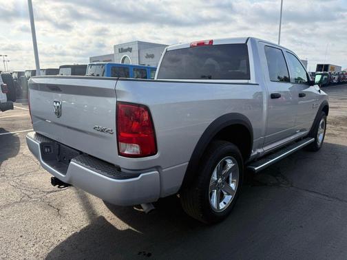 Brilliant Black Crystal Pearlcoat 2017 RAM 1500 Express