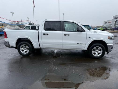 Bright White Clearcoat 2026 RAM 1500 Big Horn/Lone Star