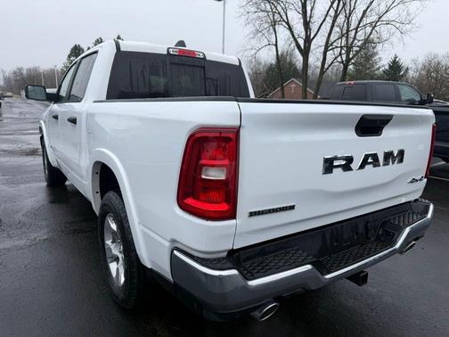 Bright White Clearcoat 2026 RAM 1500 Big Horn/Lone Star