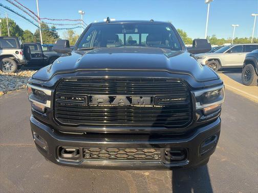 Diamond Black Crystal Pearlcoat 2022 RAM 2500 Laramie Crew Cab 4x4 6'4' Box