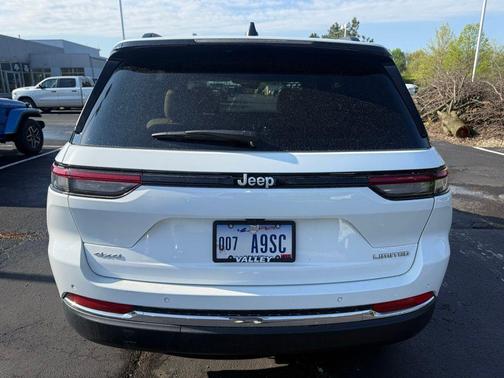 Bright White Clearcoat 2024 Jeep Grand Cherokee Limited
