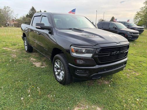 Diamond Black Crystal Pearlcoat 2019 RAM 1500 Rebel