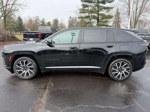 Diamond Black Crystal Pearlcoat 2025 Jeep Wagoneer S Limited