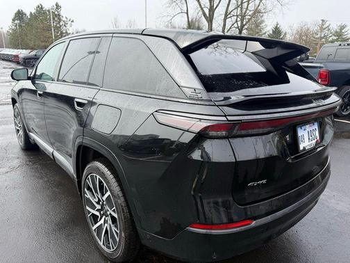 Diamond Black Crystal Pearlcoat 2025 Jeep Wagoneer S Limited