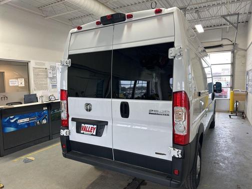 Bright White Clearcoat 2024 RAM ProMaster 2500 Tradesman