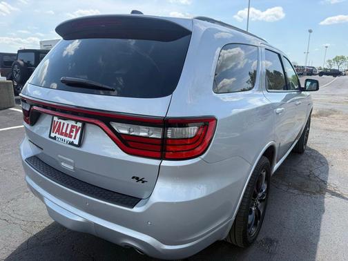 Triple Nickel 2023 Dodge Durango R/T Plus RWD