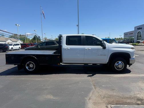 Summit White 2024 Chevrolet Silverado 3500 LT