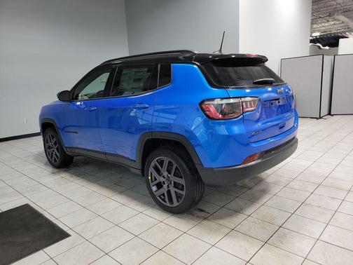 Hydro Blue Pearlcoat 2026 Jeep Compass Limited