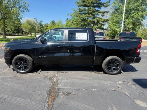 Diamond Black Crystal Pearlcoat 2023 RAM 1500 Big Horn/Lone Star