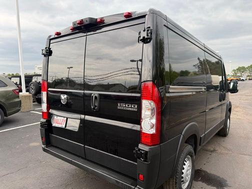 Black Clearcoat 2026 RAM ProMaster 1500 Low Roof