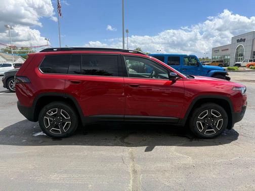 Red Hot Pearlcoat 2026 Jeep Cherokee Limited