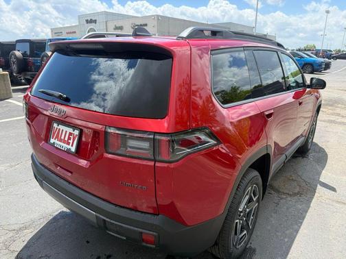 Red Hot Pearlcoat 2026 Jeep Cherokee Limited