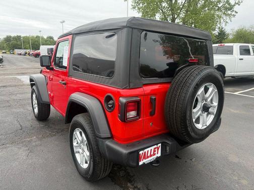 Firecracker Red Clearcoat 2019 Jeep Wrangler Sport S