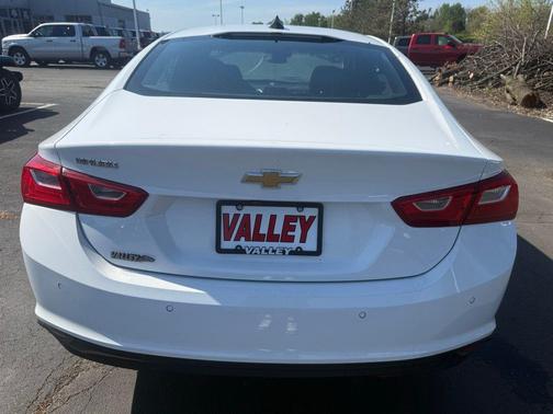 Summit White 2024 Chevrolet Malibu 1LS