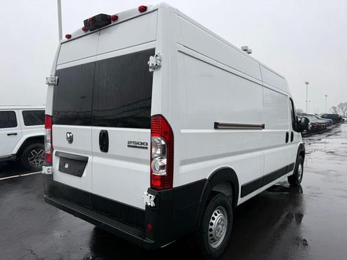 Bright White Clearcoat 2024 RAM ProMaster 2500 Tradesman