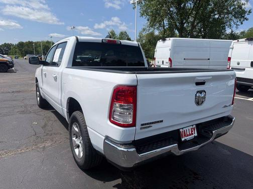 Bright White Clearcoat 2022 RAM 1500 Big Horn/Lone Star