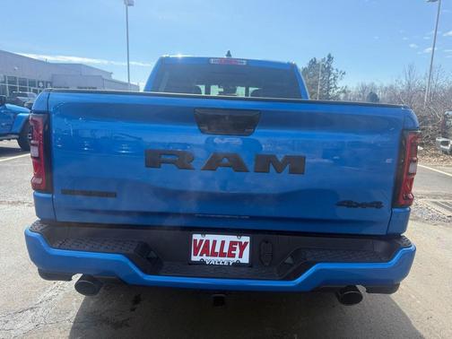 Hydro Blue Pearlcoat 2026 RAM 1500 Big Horn/Lone Star