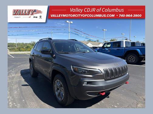 Granite Crystal Metallic Clearcoat 2022 Jeep Cherokee Trailhawk