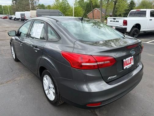 Magnetic 2017 Ford Focus SE