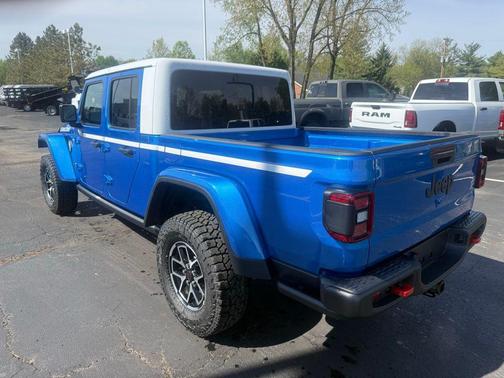 Hydro Blue Pearlcoat 2026 Jeep Gladiator Rubicon