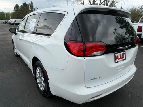 Bright White Clearcoat 2023 Chrysler Voyager LX