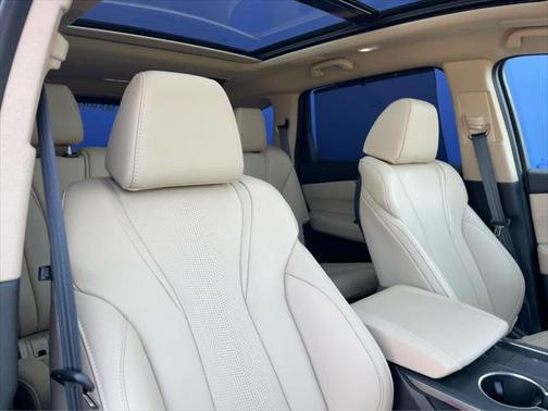 2025 Acura MDX w/Technology Package