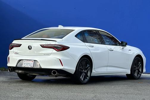 2025 Acura TLX 