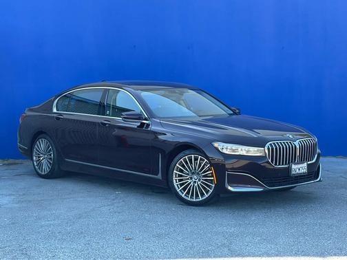 2020 BMW 740 740i