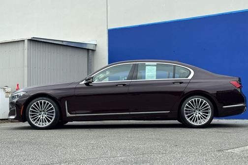 2020 BMW 740 740i