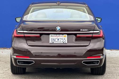 2020 BMW 740 740i