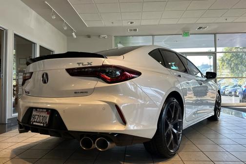2023 Acura TLX 
